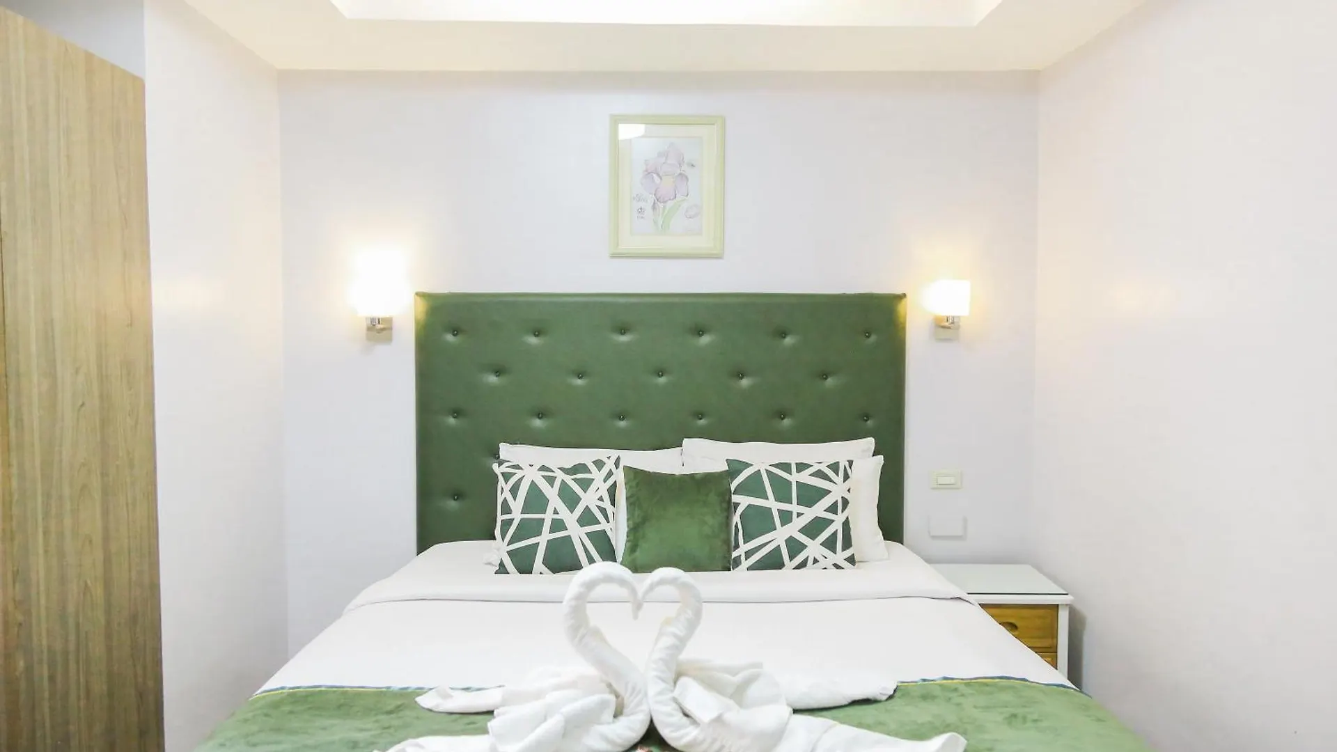 Hotel Pacific Bay Grand Suites Manila
