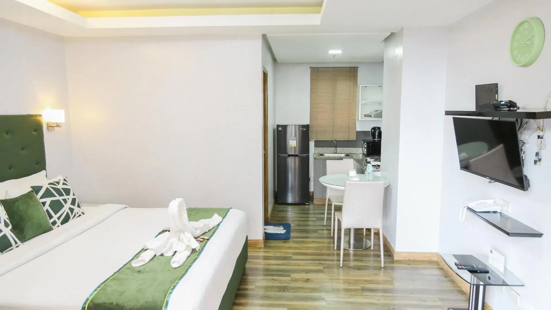 Pacific Bay Grand Suites Manila Philippines